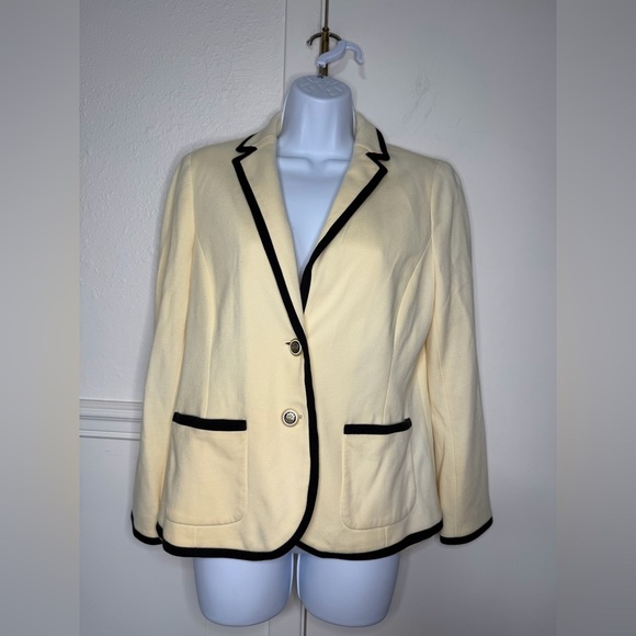 Talbots Jackets & Blazers - Talbots Aberdeen Cream Blazer with Black Trim - Women's Tailored Jacket size 8P